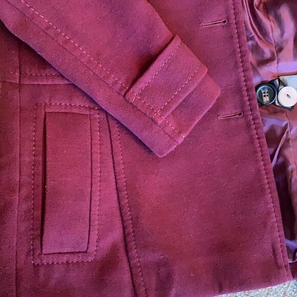 🌟HOST PICK⭐️ H&M burgundy Peacoat. - Picture 8 of 10